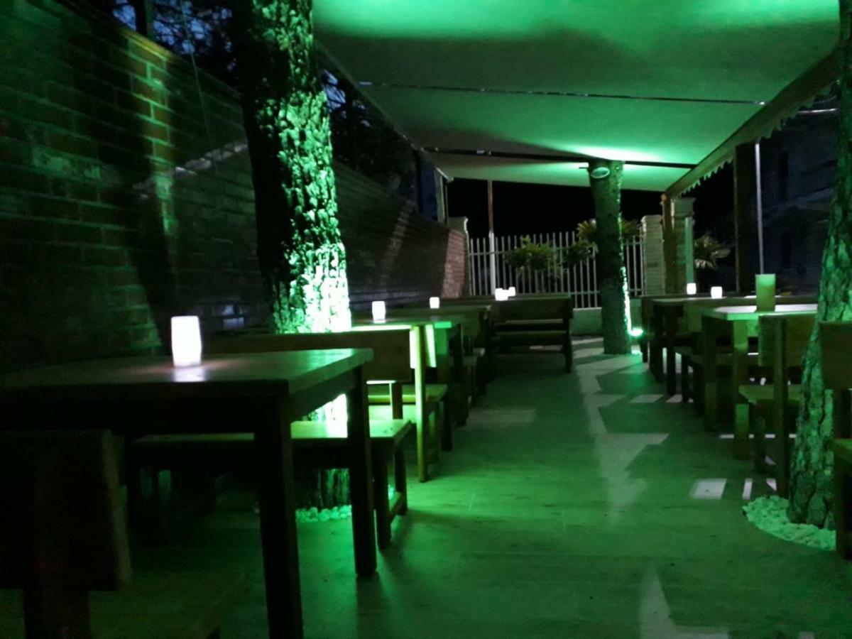 Hotel Otrant เวลิโปเยอ ภายนอก รูปภาพ
